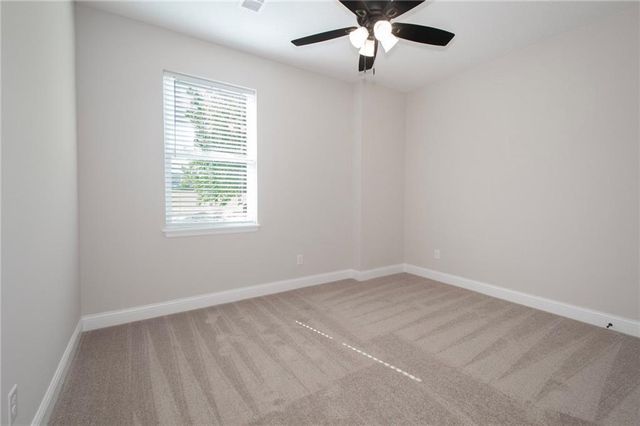 13745 Leigh Drive, Bonner Springs, KS 66012