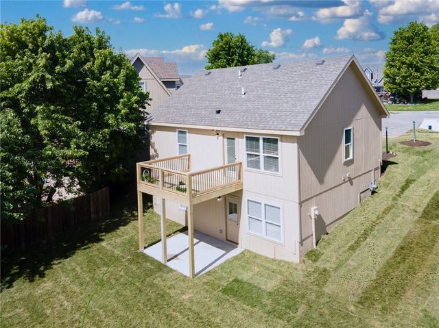 13745 Leigh Drive, Bonner Springs, KS 66012