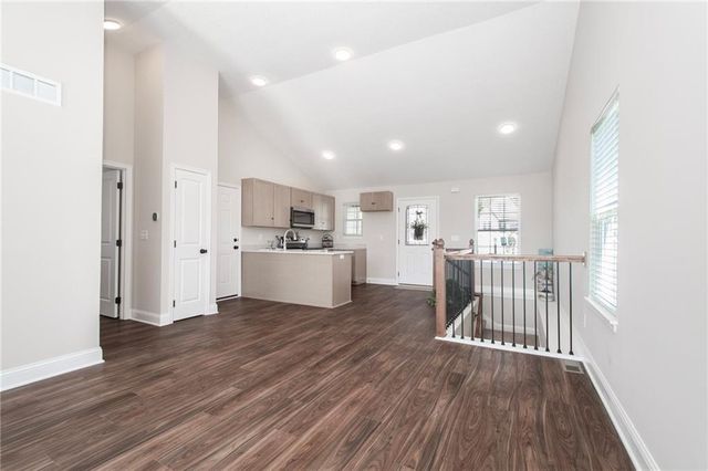 13745 Leigh Drive, Bonner Springs, KS 66012