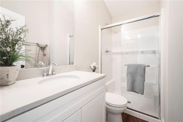 13745 Leigh Drive, Bonner Springs, KS 66012