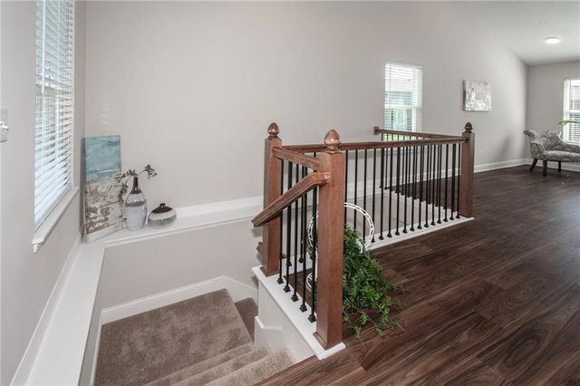 13745 Leigh Drive, Bonner Springs, KS 66012