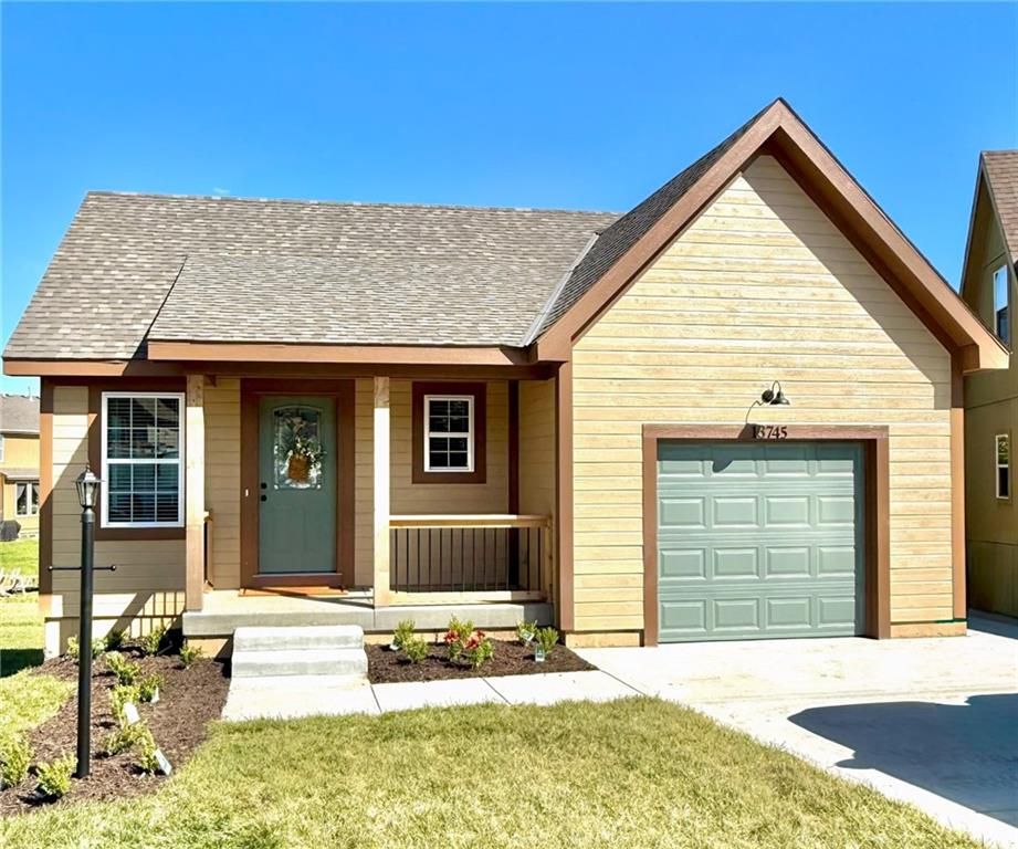 13745 Leigh Drive, Bonner Springs, KS 66012