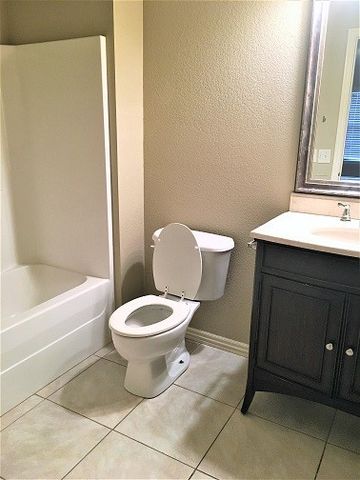 3165 W Montrail Place, Fayetteville, AR 72704