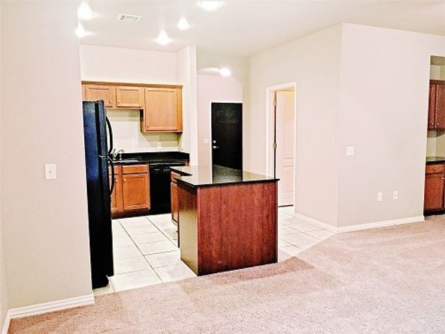 3165 W Montrail Place, Fayetteville, AR 72704