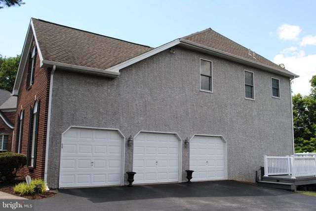30 WILLIAM HOWARD DR, Glen Mills, PA 19342