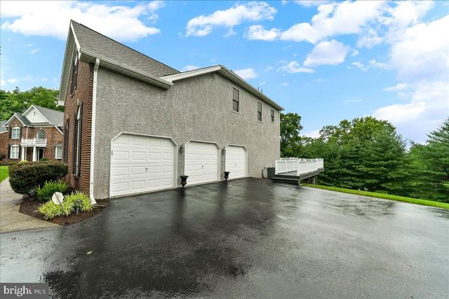 30 WILLIAM HOWARD DR, Glen Mills, PA 19342