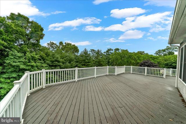 30 WILLIAM HOWARD DR, Glen Mills, PA 19342