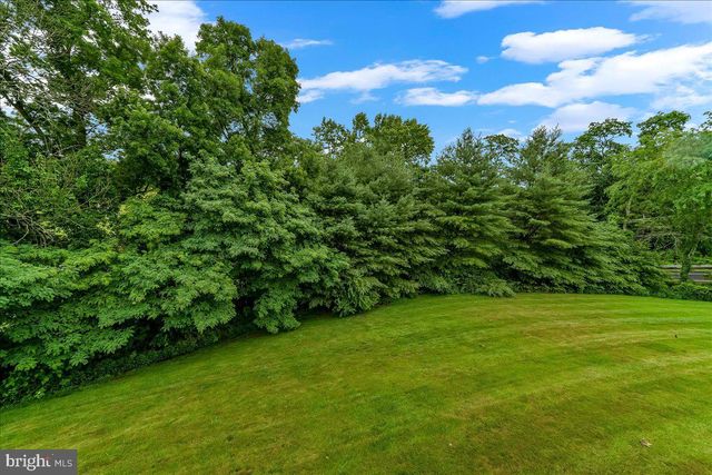 30 WILLIAM HOWARD DR, Glen Mills, PA 19342