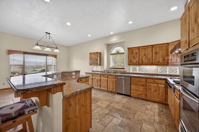 2500 Abrazo Road NE, Rio Rancho, NM 87124