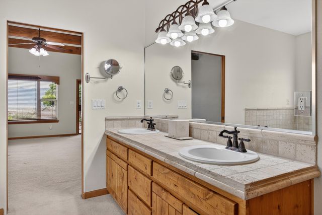 2500 Abrazo Road NE, Rio Rancho, NM 87124