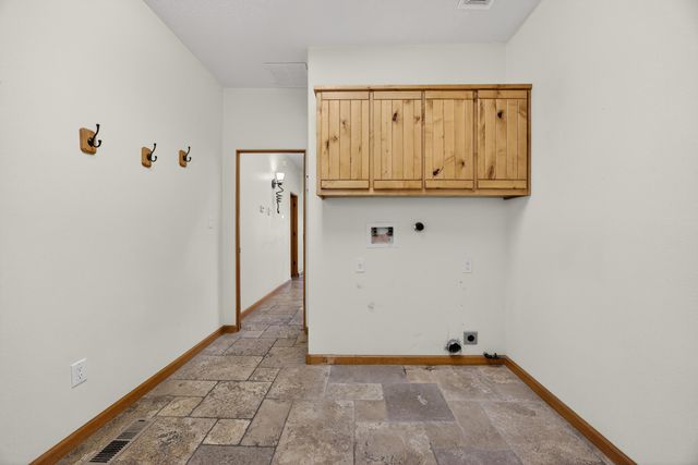 2500 Abrazo Road NE, Rio Rancho, NM 87124