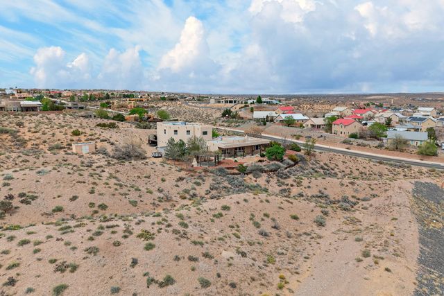 2500 Abrazo Road NE, Rio Rancho, NM 87124