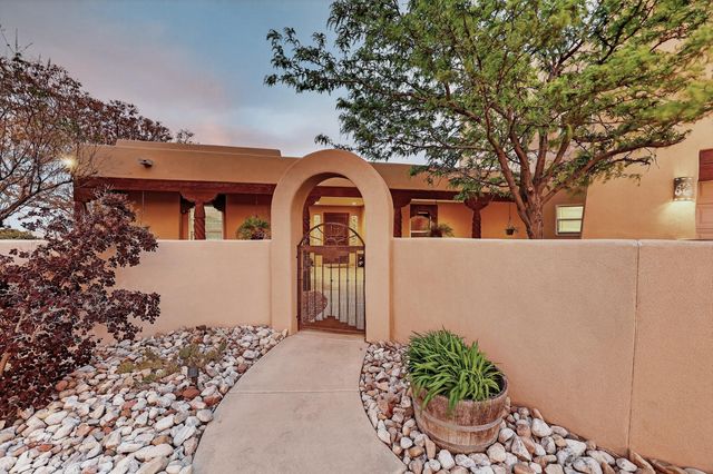 2500 Abrazo Road NE, Rio Rancho, NM 87124