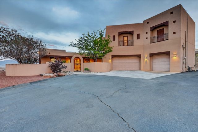 2500 Abrazo Road NE, Rio Rancho, NM 87124