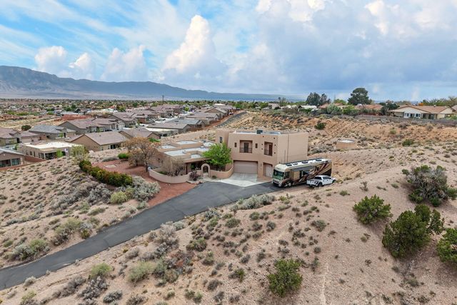 2500 Abrazo Road NE, Rio Rancho, NM 87124