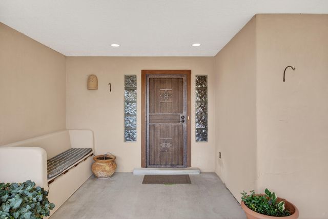 2500 Abrazo Road NE, Rio Rancho, NM 87124