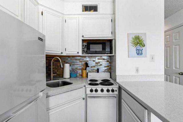 6102 Seawall Boulevard 368, Galveston, TX 77551