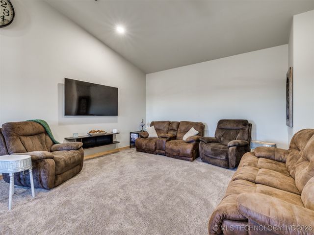 57404 S 36980 Road, Terlton, OK 74081