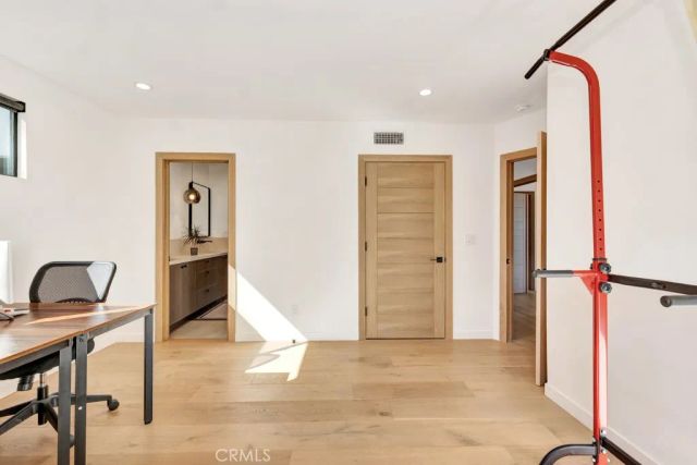 15641 High Knoll Road, Encino, CA 91436