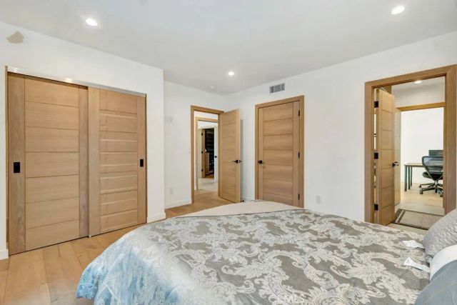 15641 High Knoll Road, Encino, CA 91436