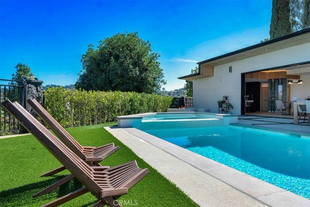 15641 High Knoll Road, Encino, CA 91436