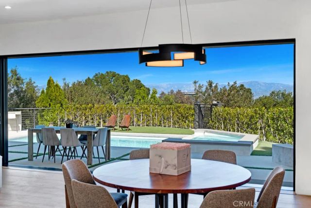 15641 High Knoll Road, Encino, CA 91436