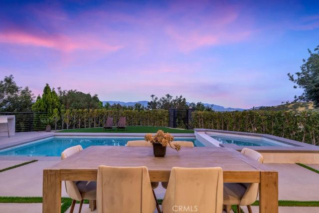 15641 High Knoll Road, Encino, CA 91436