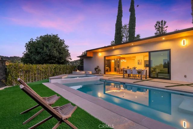 15641 High Knoll Road, Encino, CA 91436