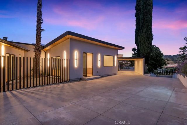 15641 High Knoll Road, Encino, CA 91436