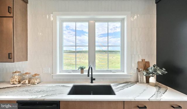 217 DAHLIA CIR, Lebanon, PA 17042