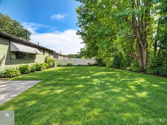 9 Wellesley Road, Old Bridge, NJ 08859