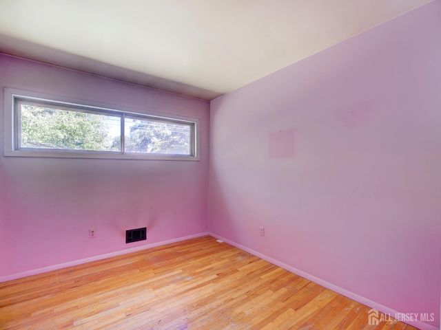 9 Wellesley Road, Old Bridge, NJ 08859