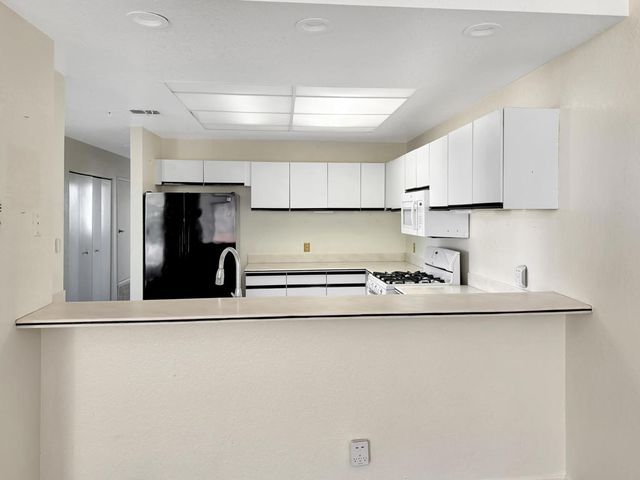 2601 S Broadmoor Drive 66, Palm Springs, CA 92264