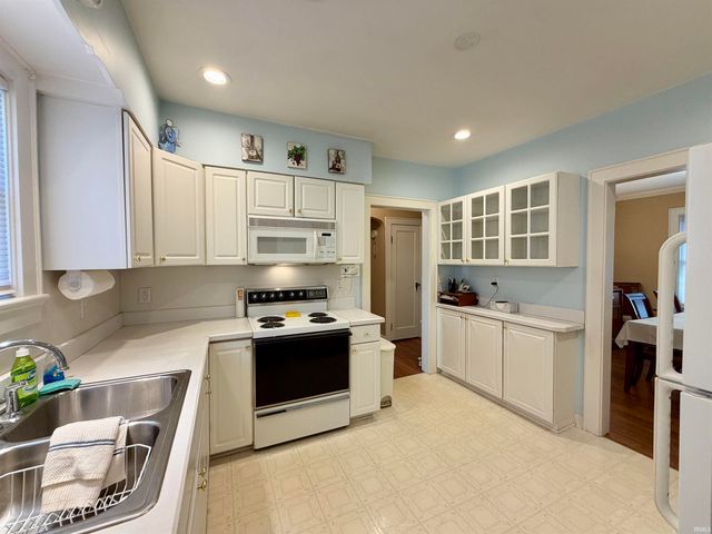 3103 E Mulberry Street, Evansville, IN 47714