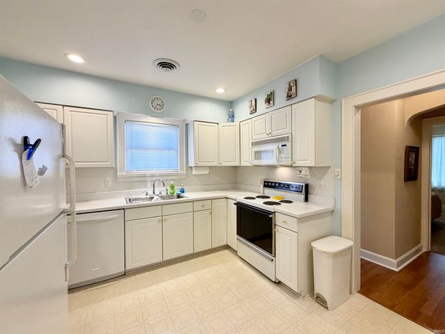 3103 E Mulberry Street, Evansville, IN 47714