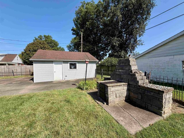 3103 E Mulberry Street, Evansville, IN 47714