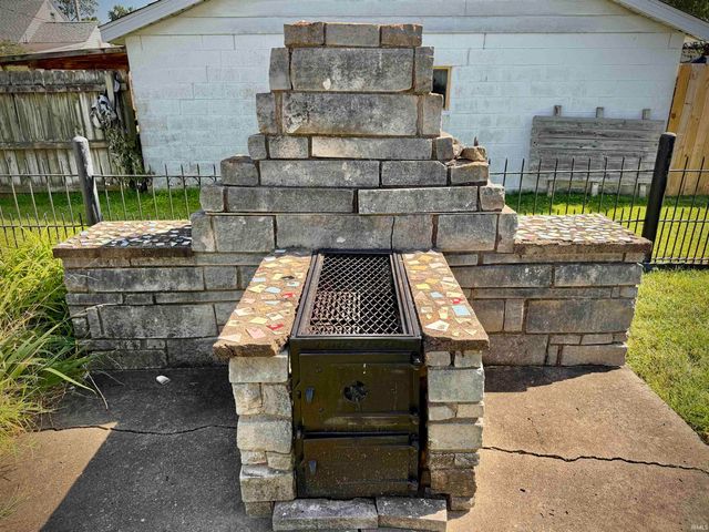 3103 E Mulberry Street, Evansville, IN 47714