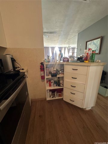 435 Seaside Avenue 804, Honolulu, HI 96815