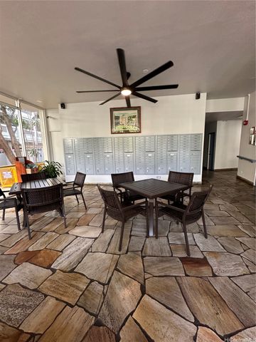 435 Seaside Avenue 804, Honolulu, HI 96815