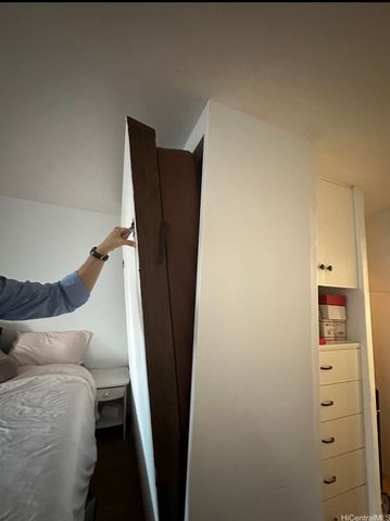 435 Seaside Avenue 804, Honolulu, HI 96815