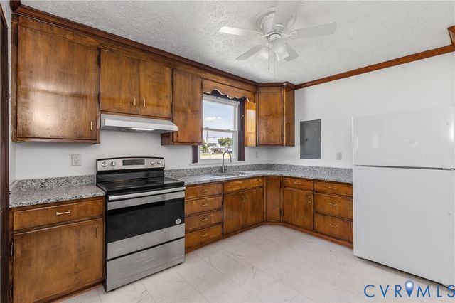 2400 Agra Dr, Henrico, VA 23228