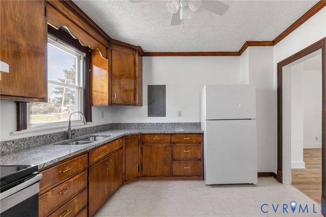 2400 Agra Dr, Henrico, VA 23228