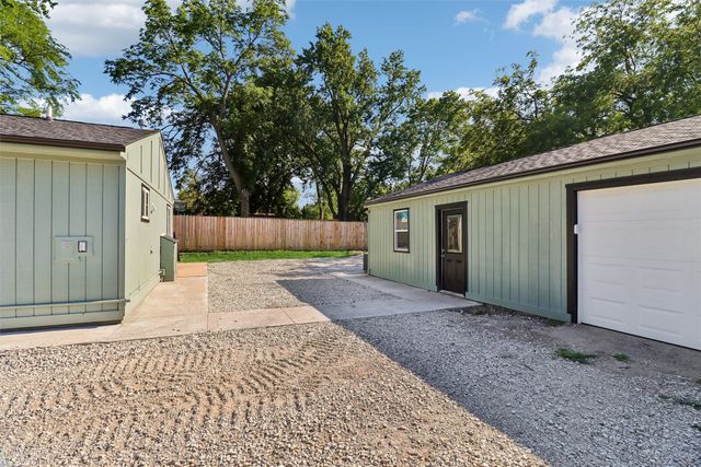 4840 NW 52nd Street, Des Moines, IA 50310