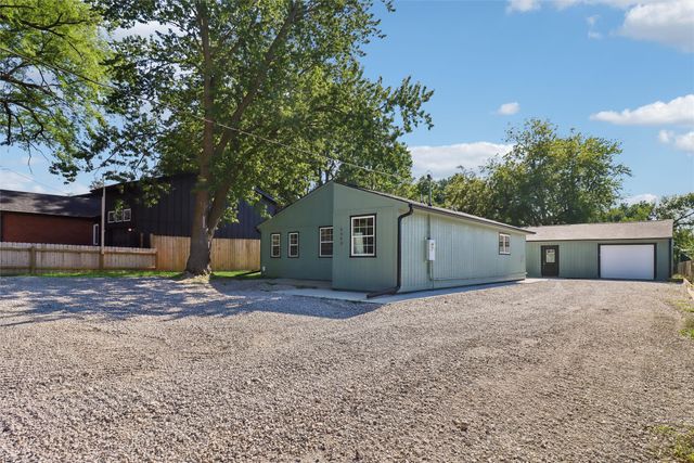 4840 NW 52nd Street, Des Moines, IA 50310