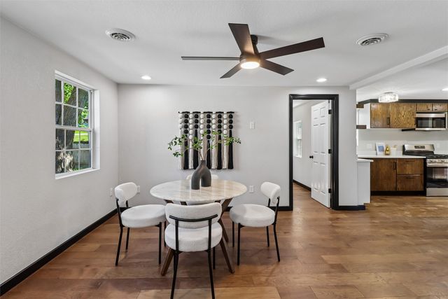 4840 NW 52nd Street, Des Moines, IA 50310