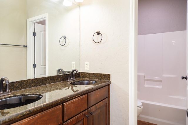 124 Lakeway Lane, Longview, TX 75604