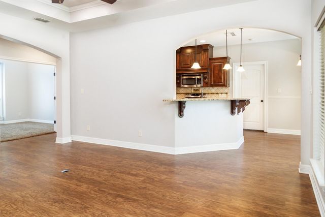 124 Lakeway Lane, Longview, TX 75604