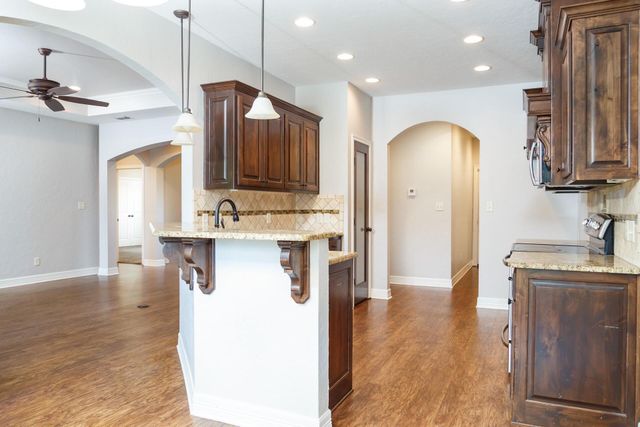 124 Lakeway Lane, Longview, TX 75604