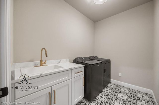 50931 Mistwood Drive, Macomb, MI 48042