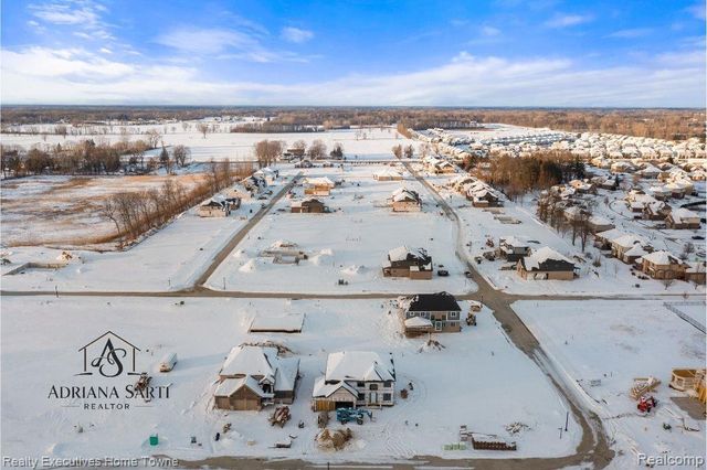 50931 Mistwood Drive, Macomb, MI 48042